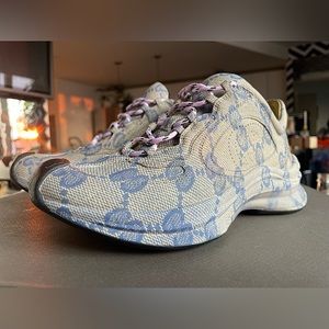 WOMEN'S GUCCI RUN SNEAKER